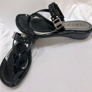 CLASSY BLACK PATTEN SANDALS, UNISA, 8 M